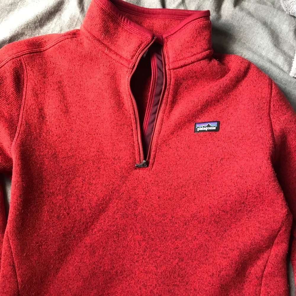 Beautiful red Patagonia quarter zip